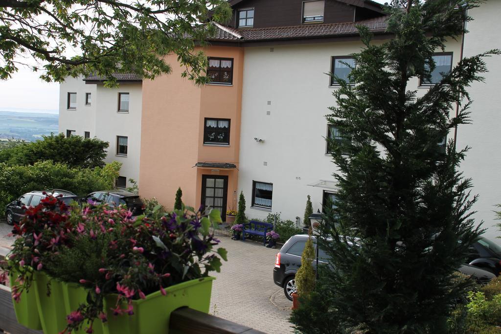 Dannenfels Kastanienhof Apartment Hotel المظهر الخارجي الصورة